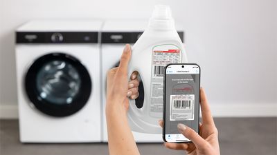 A visual guide showing detergent being added into Siemens i-Dos system for washing