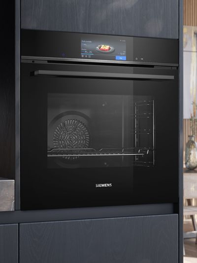 Siemens built-in oven in kitchen unit