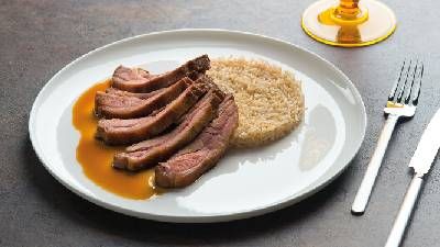 Riso pilaf e spalla di agnello