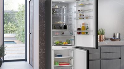 Open vrijstaande koelkast van Siemens 