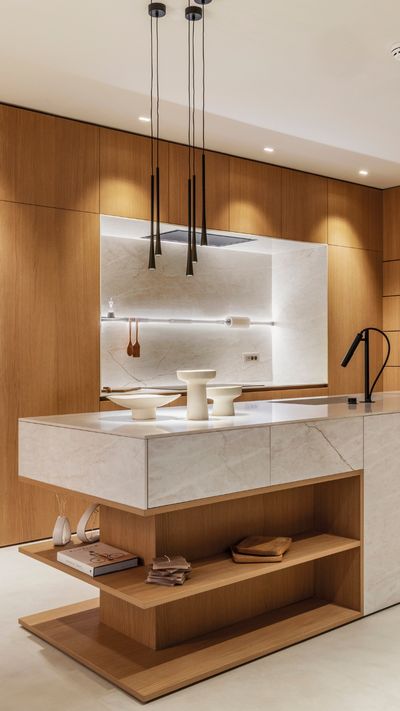 Espectacular cocina con isla dise&ntilde;ada por el estudio Doimo Cucine para Casa Decor 2026