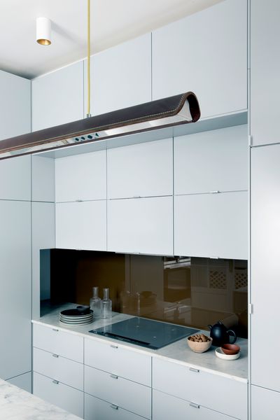 La table de cuisson metal look Siemens : discrétion et performance. 