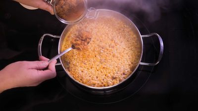 escuela de cocina Siemens receta pollo con arroz y kimchi