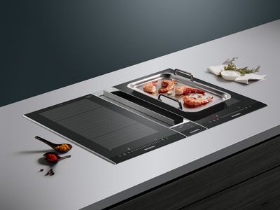 Food next to and on top of on Siemens Domino hob for total flexibility