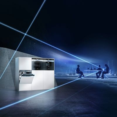 Когда вы не дома, Home Connect позаботится о вашей посудомоечной машине Siemens.
