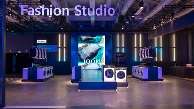 Siemens alla fiera IFA 2018, sfilata Joop!