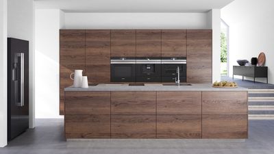 Siemens gefräste Küchenfront Dunkles Holz