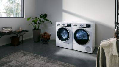 Sieh dir unsere Tipps und Tricks an, um kleinere Probleme mit deiner Waschmaschine und deinem Trockner von Siemens zu beheben.