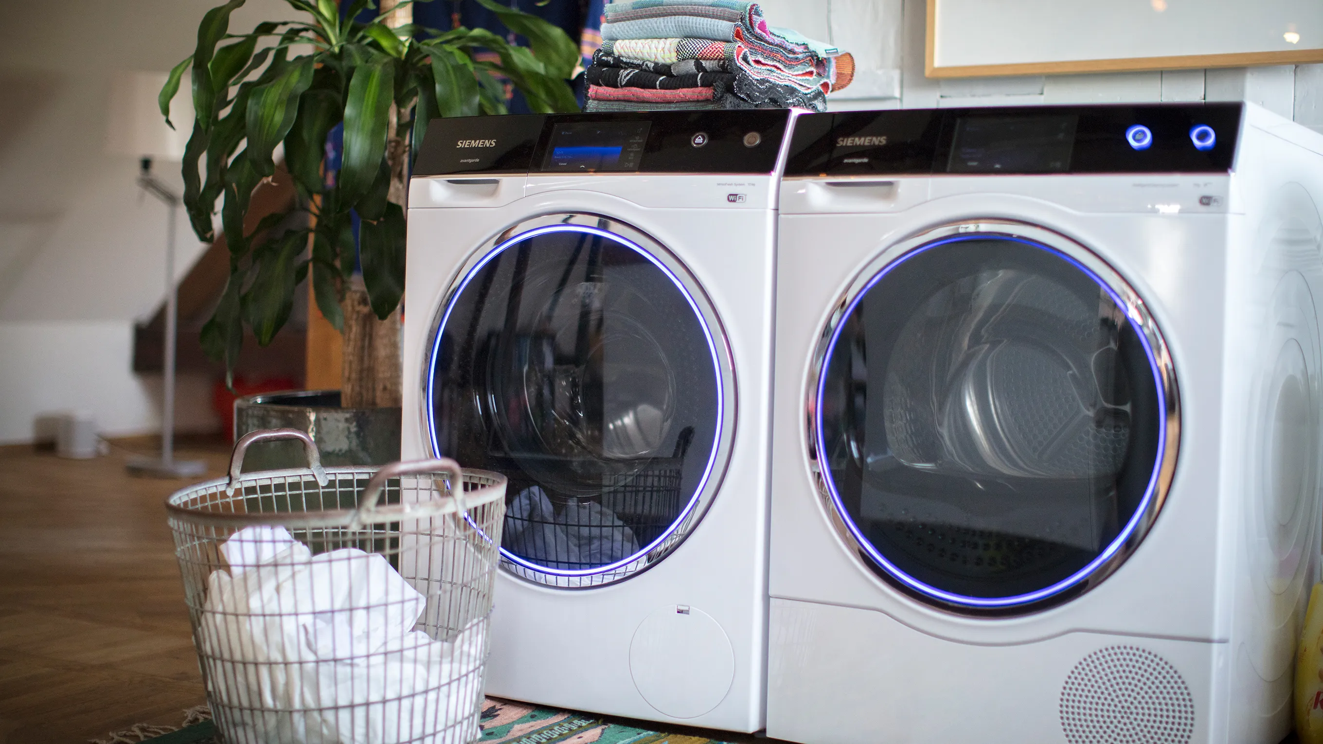 12880977_Siemens-Home-Appliances-Siemens-HomeConnect-Social-Content-BorreAkkersdijk-Washingmachine-TumbleDryer_16_9