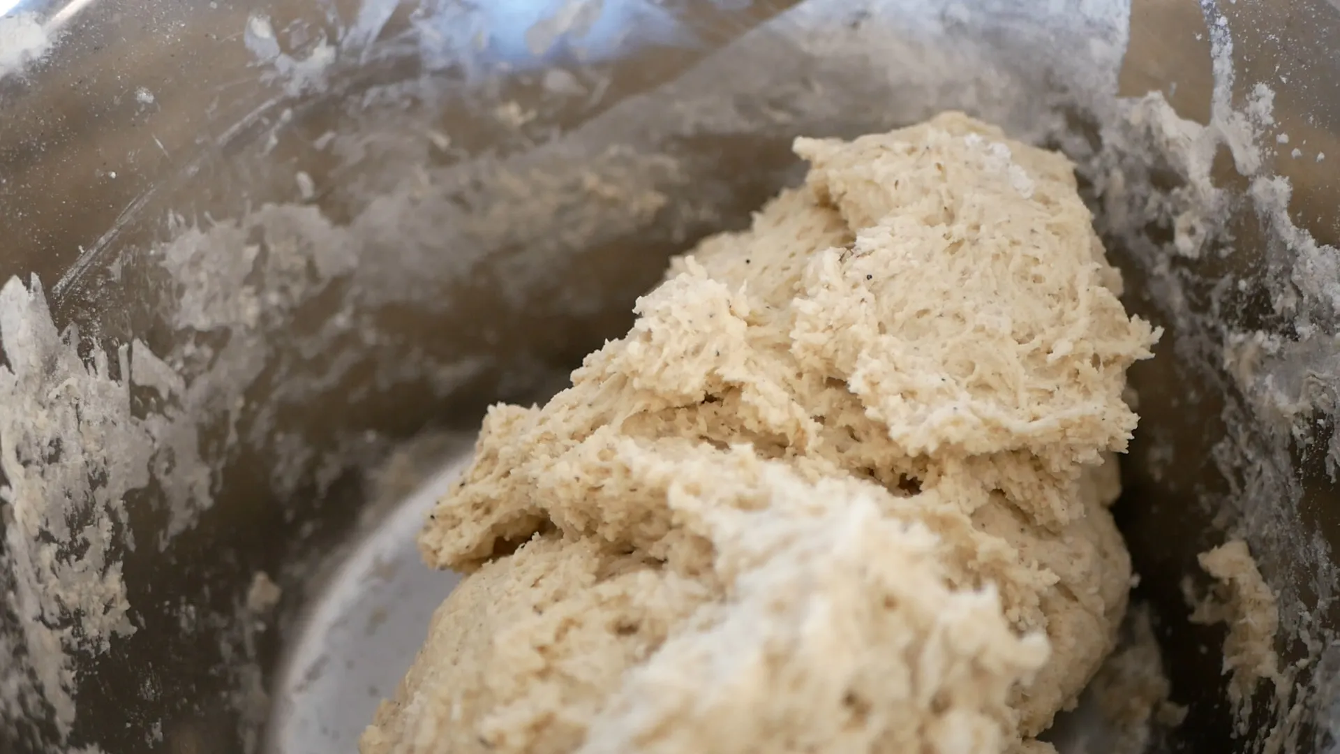Deg till klassiska svenska semlor