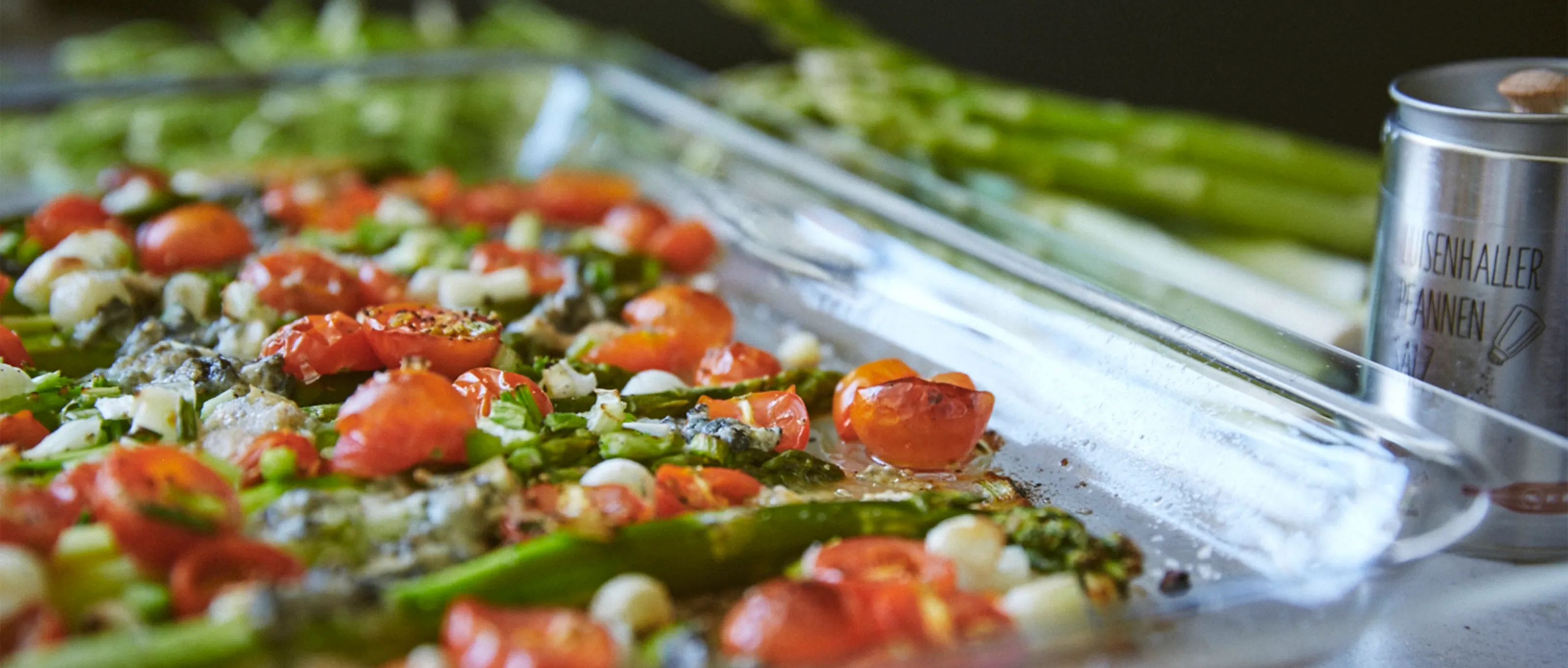 Baked Green Asparagus with Gorgonzola Cheese
