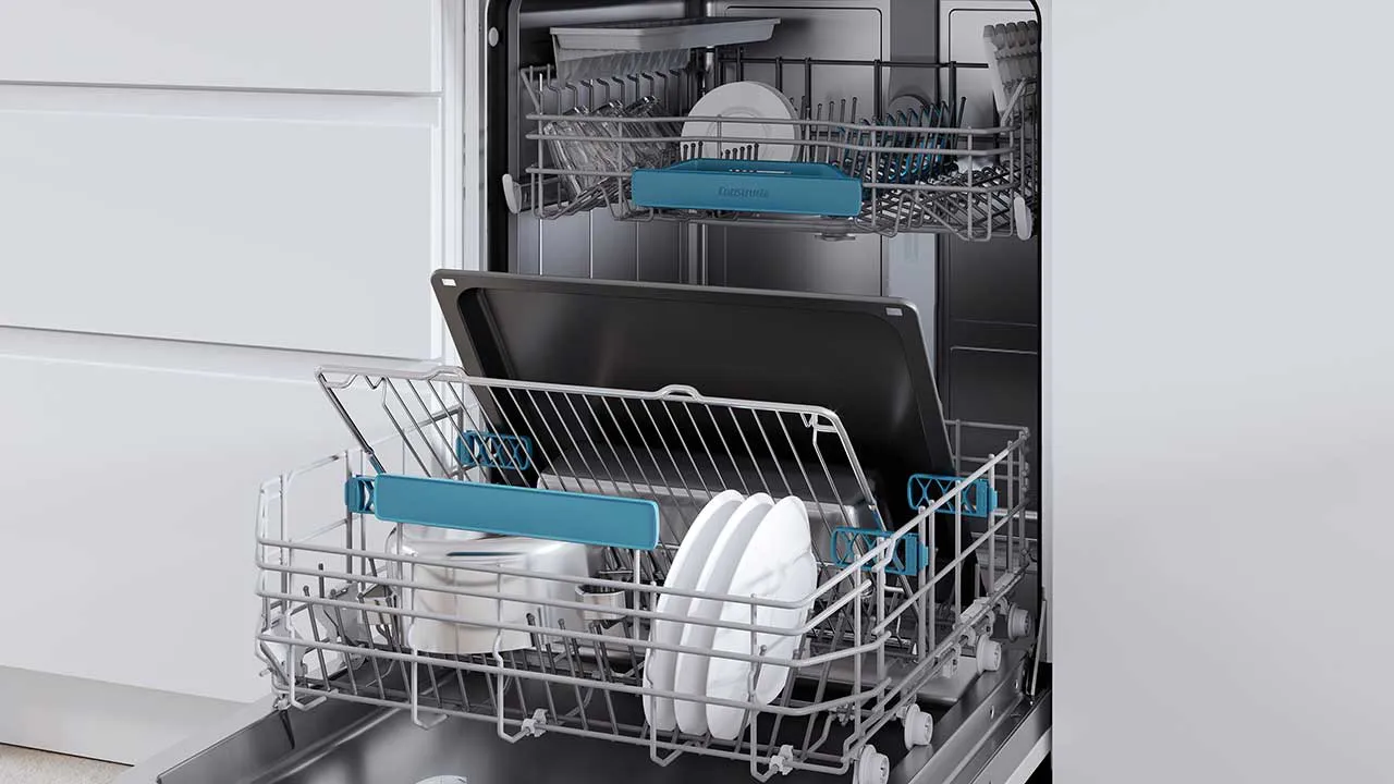 Constructa Geschirrspüler mit herausgezogenem Unterkorb.