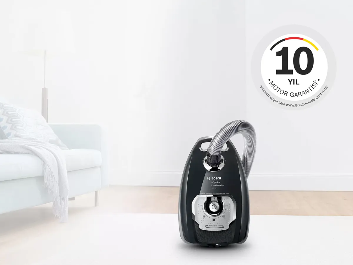 Modern, minimalist oda 10 yıllık garanti etiketi ile temiz.
