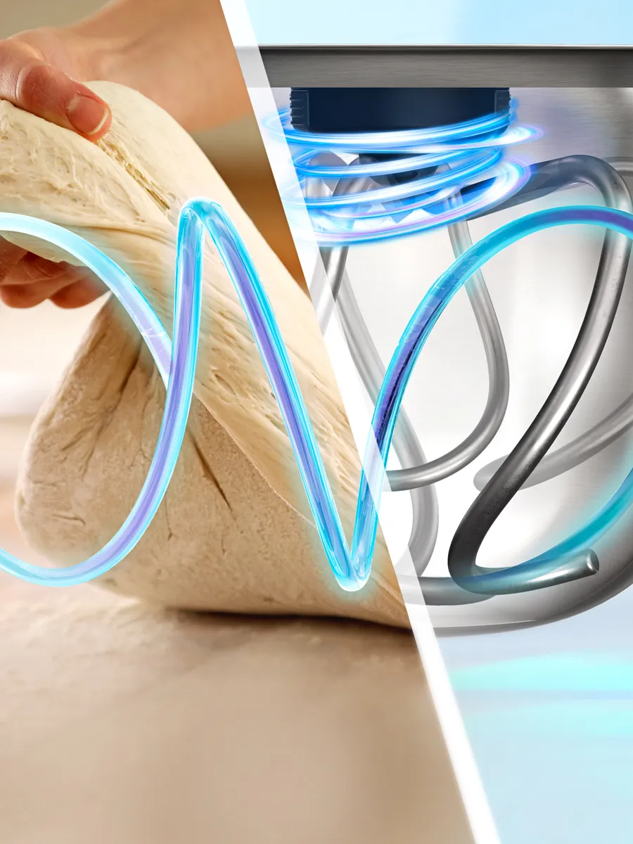 Visuel en écran partagé montrant de la pâte pétrie à la main et le mélange planétaire en 3D.