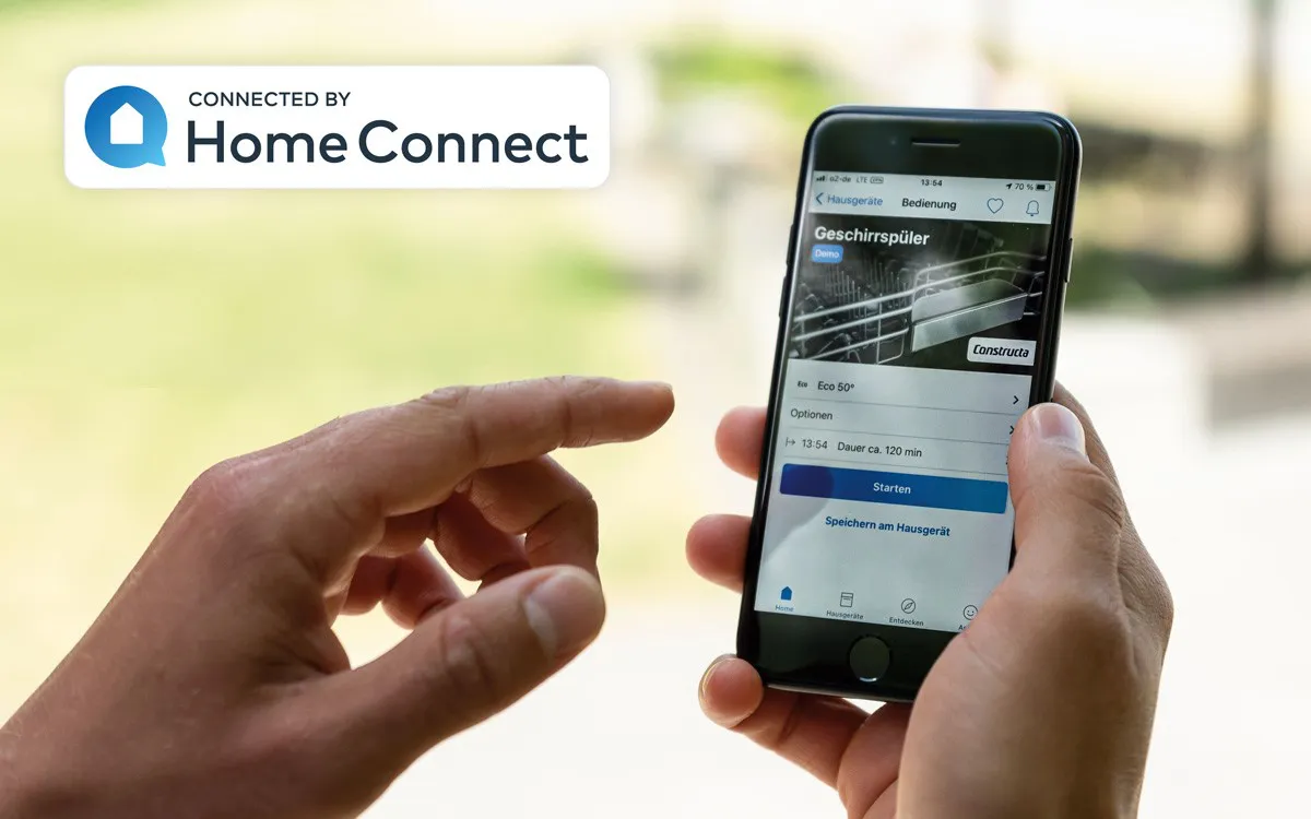 alt-Smartphone-Anzeige Home Connect App, Handhaltegerät, vernetzte Heimtechnologie.