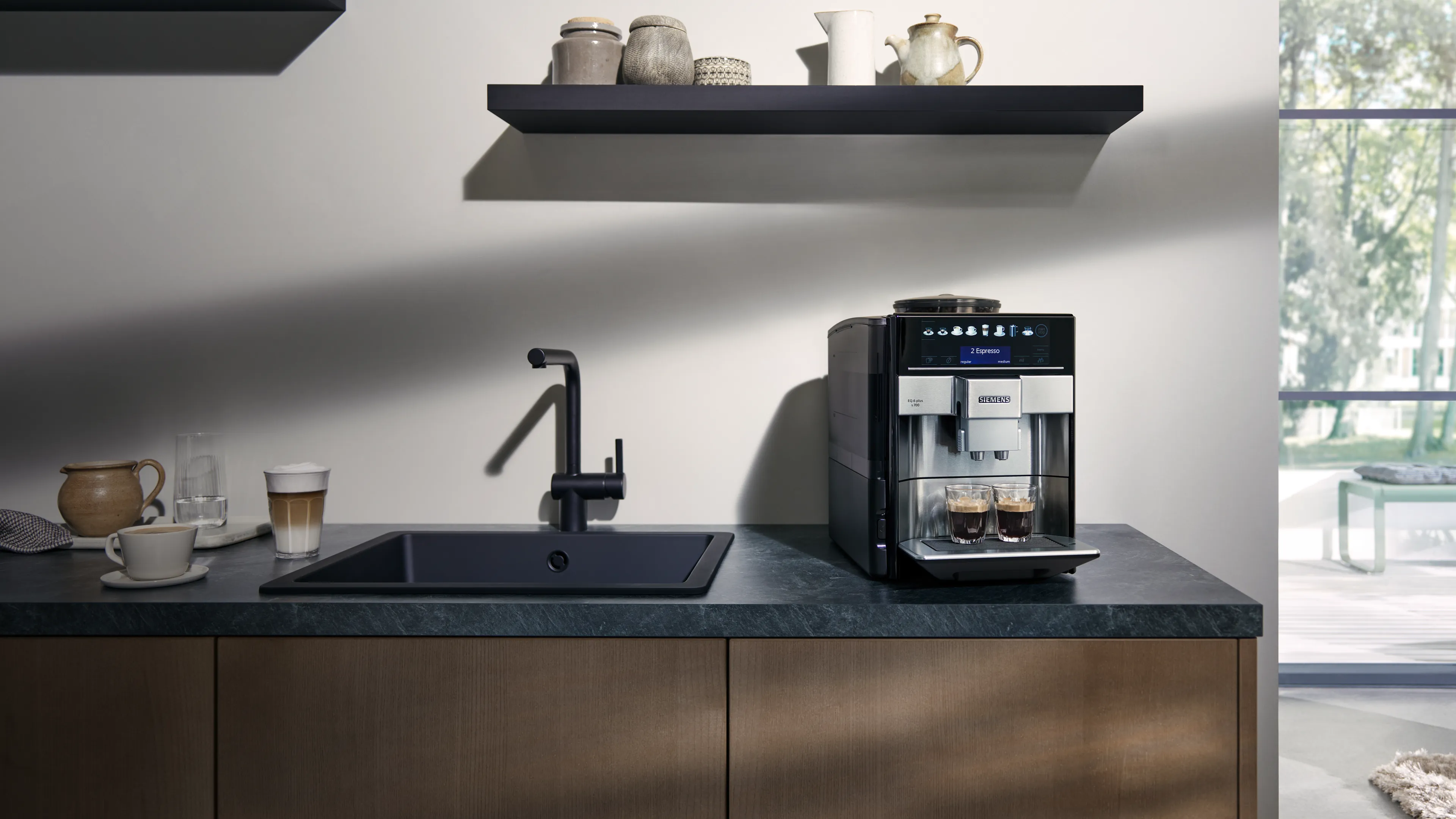Enjoy a wide range of perfectly brewed coffee with Siemens EQ.6 plus