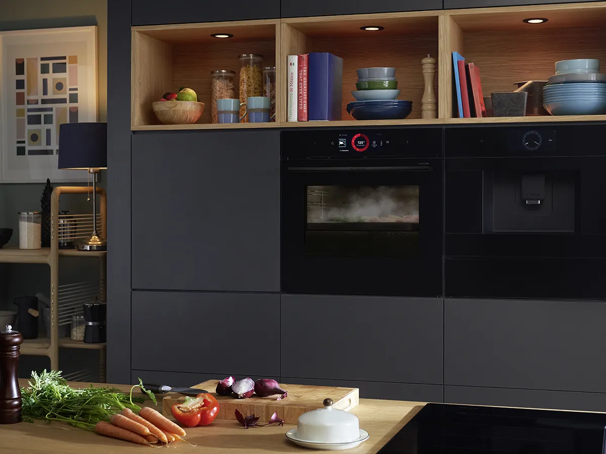 Vgradna pečica Bosch accent line s Steam Function Plus fukncijo.