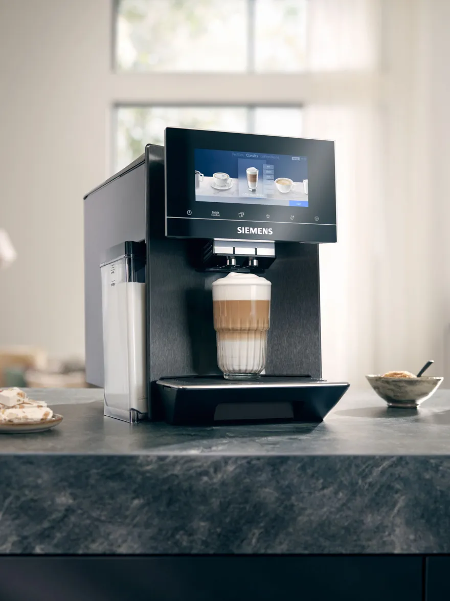 Highlights EQ900 coffee machine