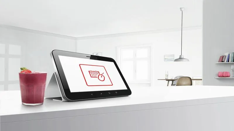 alt-tablet on table