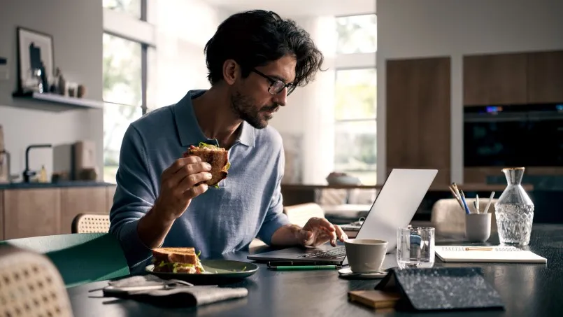 לקוח של סימנס נכנס לשירות לקוחות ברשתות החברתיות