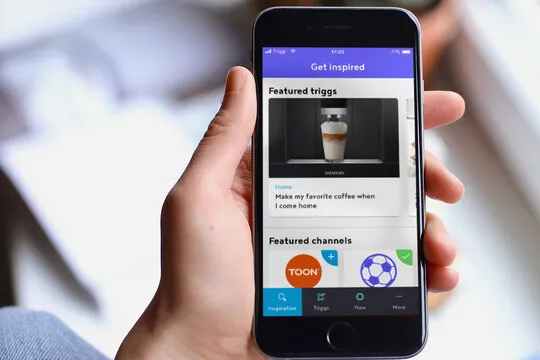 Person using Olisto app