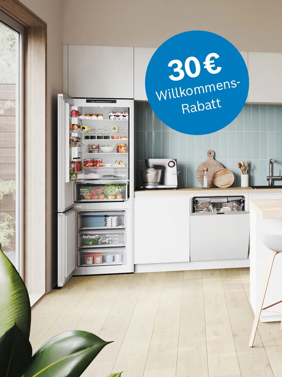 Moderne Küche mit Kühlschrank, Geschirrspüler und 30-€-Willkommensrabattschild.