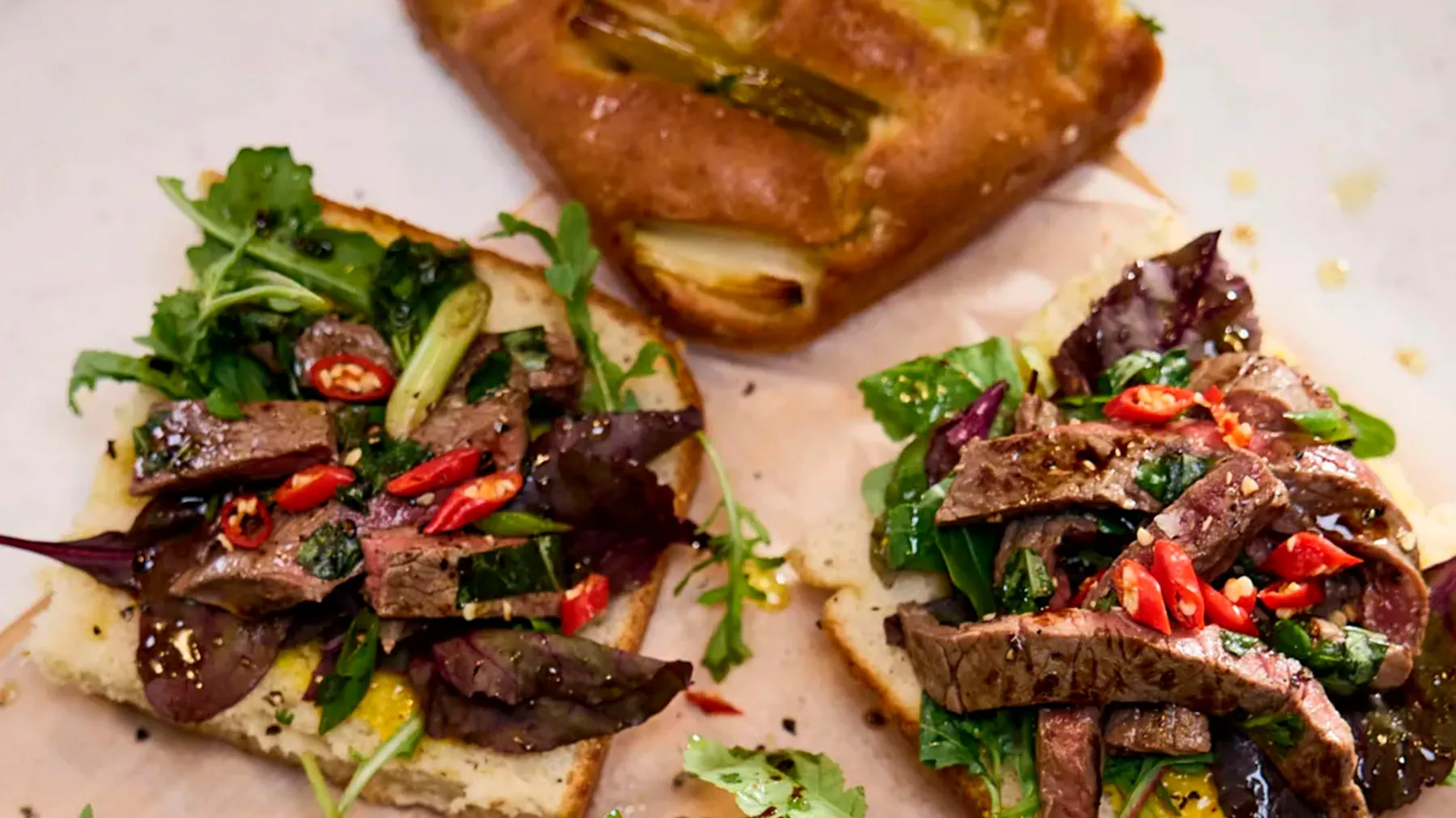 Open steak sandwich