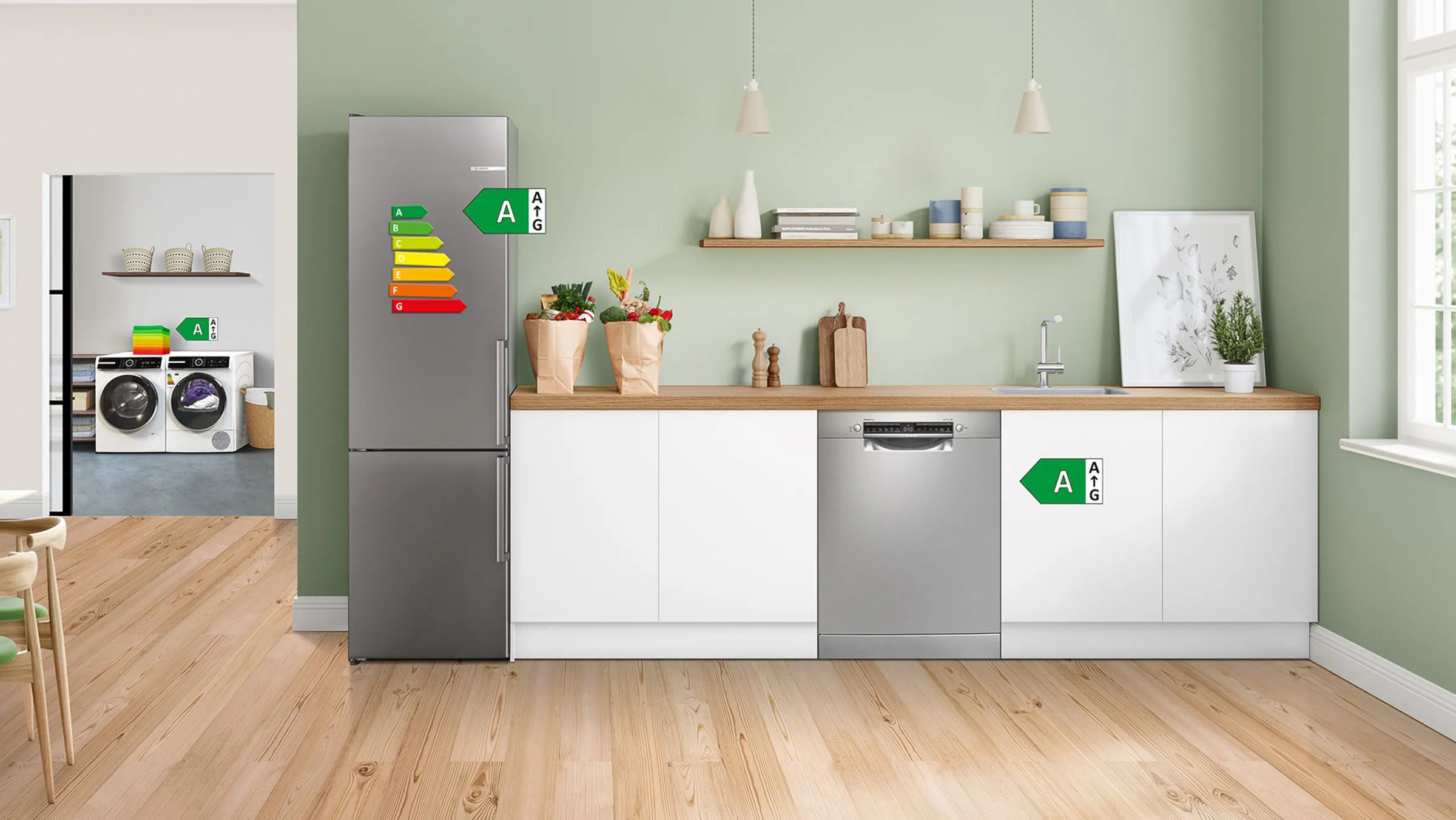 Cuisine moderne avec électroménager intégré affichant des étiquettes énergétiques A et A+