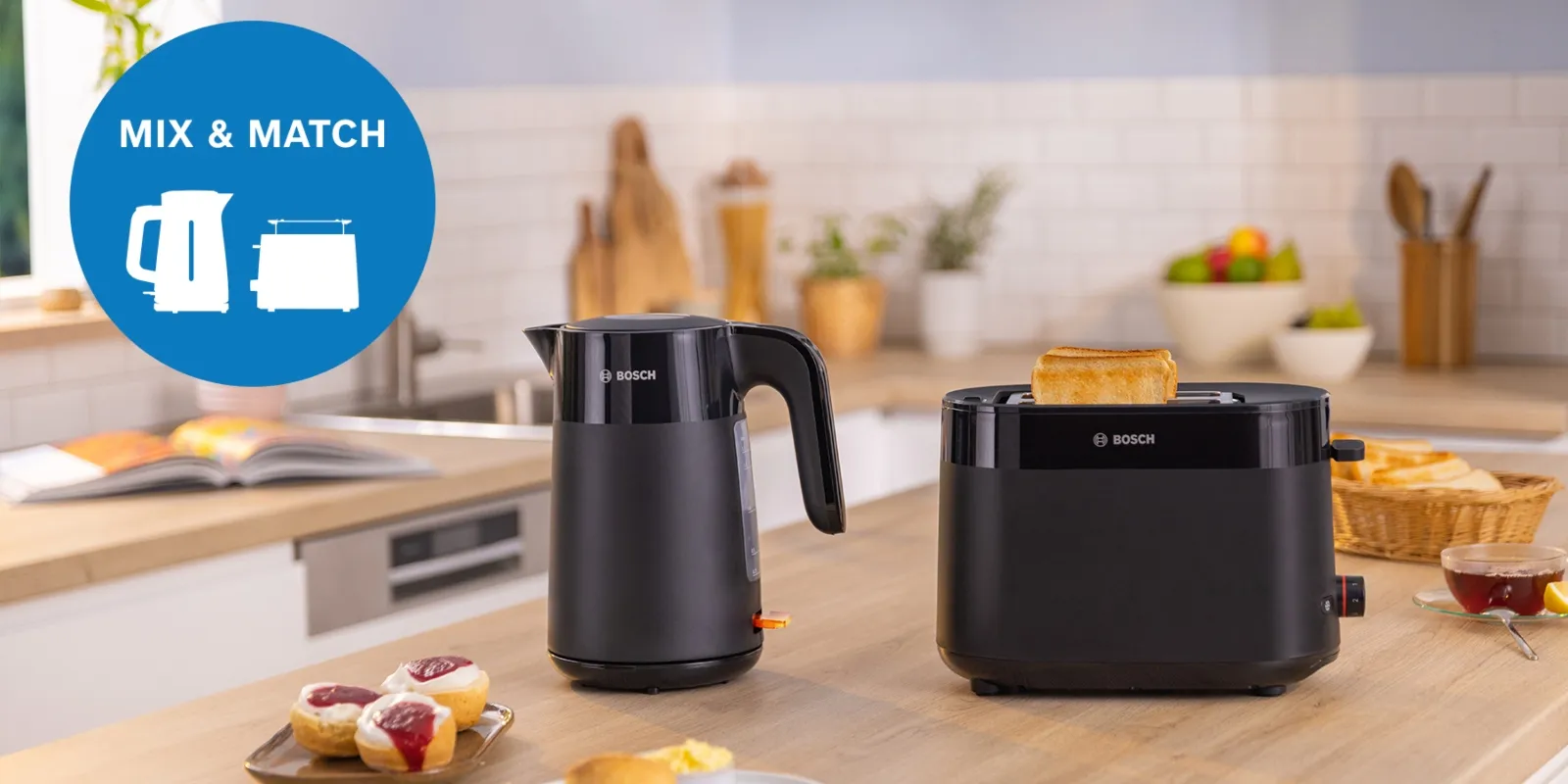 Mymoment set black on counter
