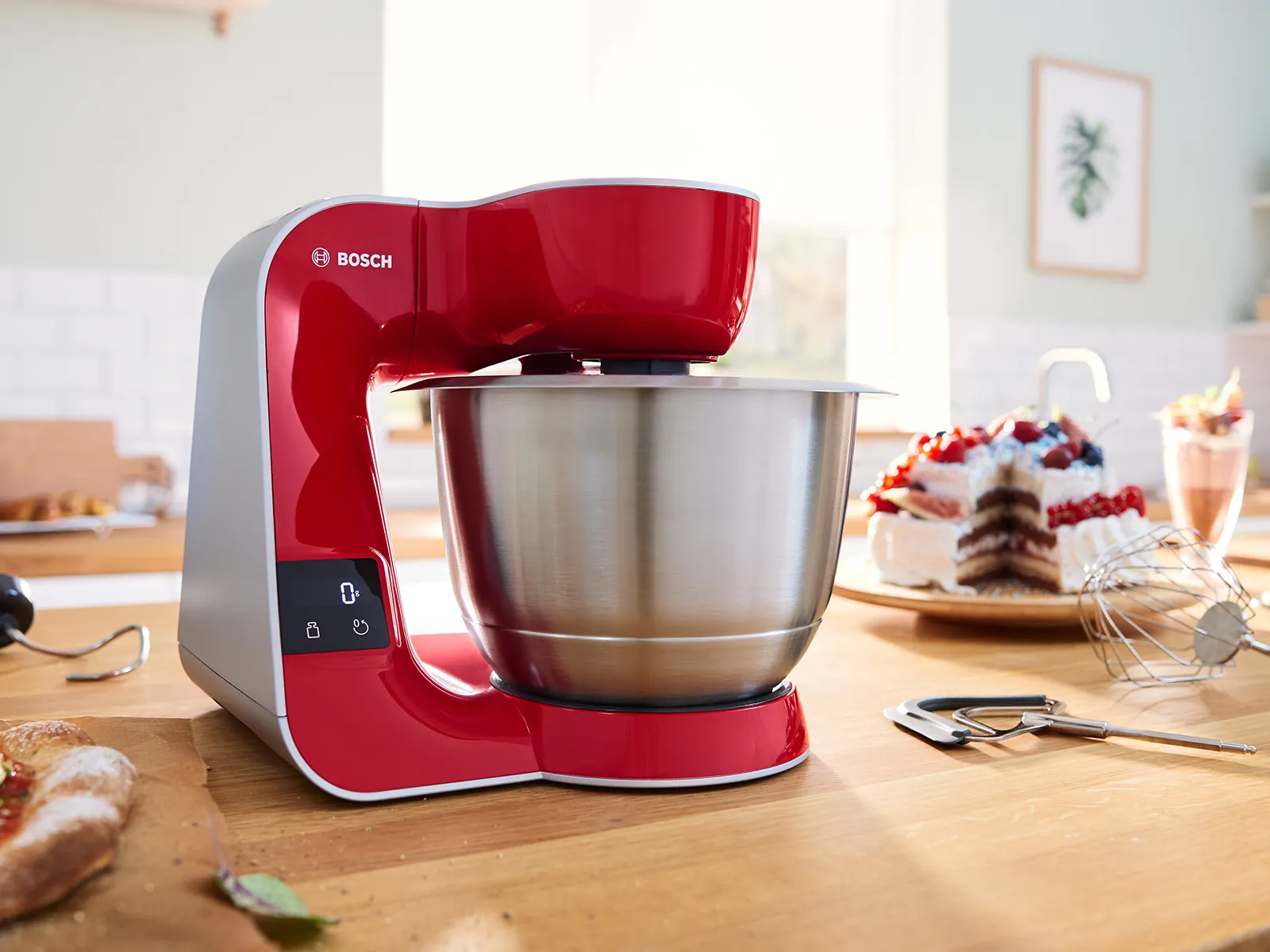 Crni MUM5 planetarni mikser.