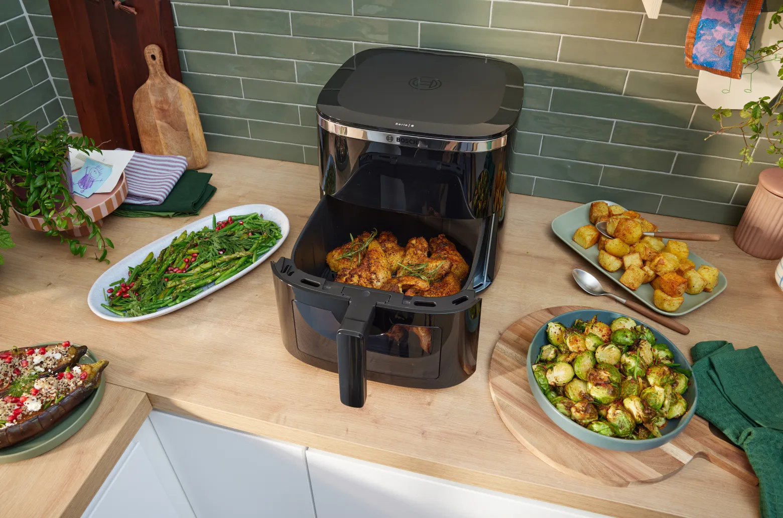 Bosch Air Fryer Series 6 MAF671B0 - Product Anchor_Meals