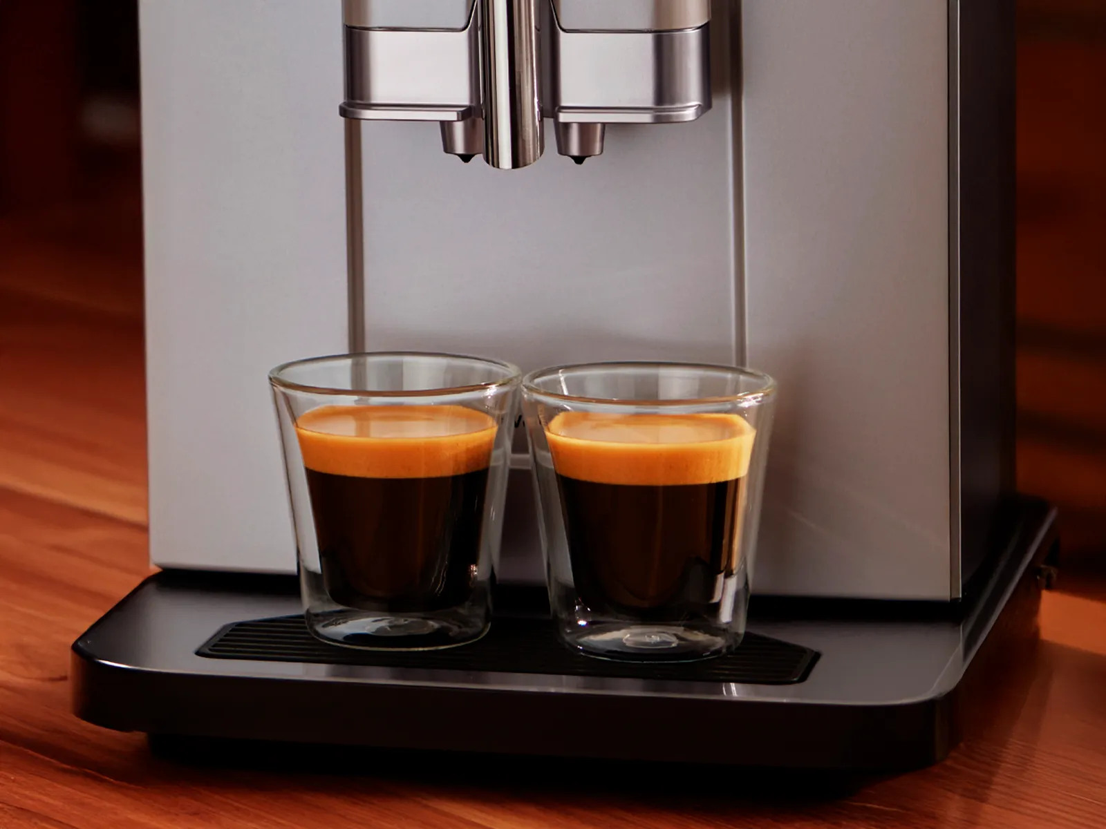 2 cups filled with espresso placed on Series 2 VeroCafe machine drip tray.