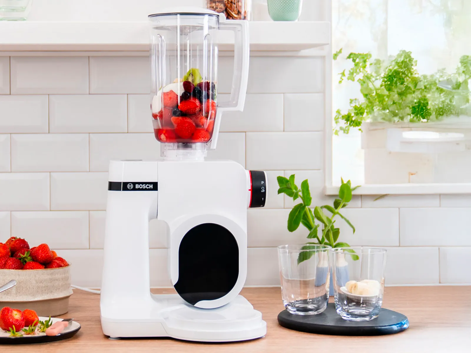 Homemade Smoothie making with Bosch Stand Mixer Series 2