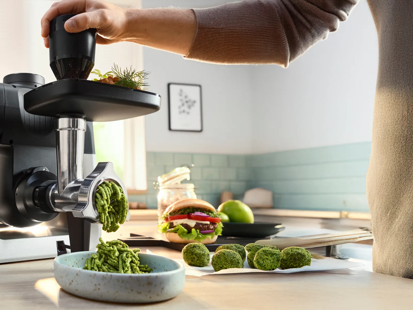 Series 6 with HuntingAdventure Set grinding green vegetables into mince.