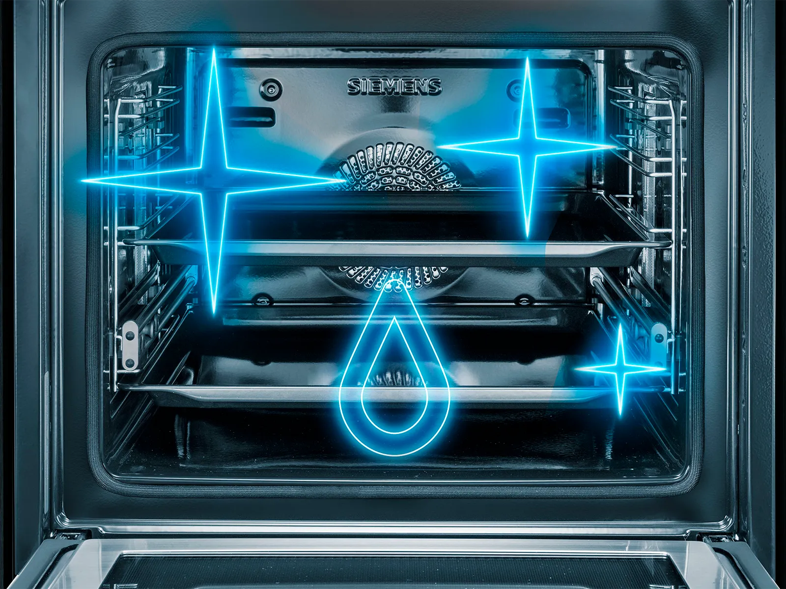 Siemens ovn med HumidClean-teknologi, der har blå ikoner for damprengøring og et strålende rent indre.