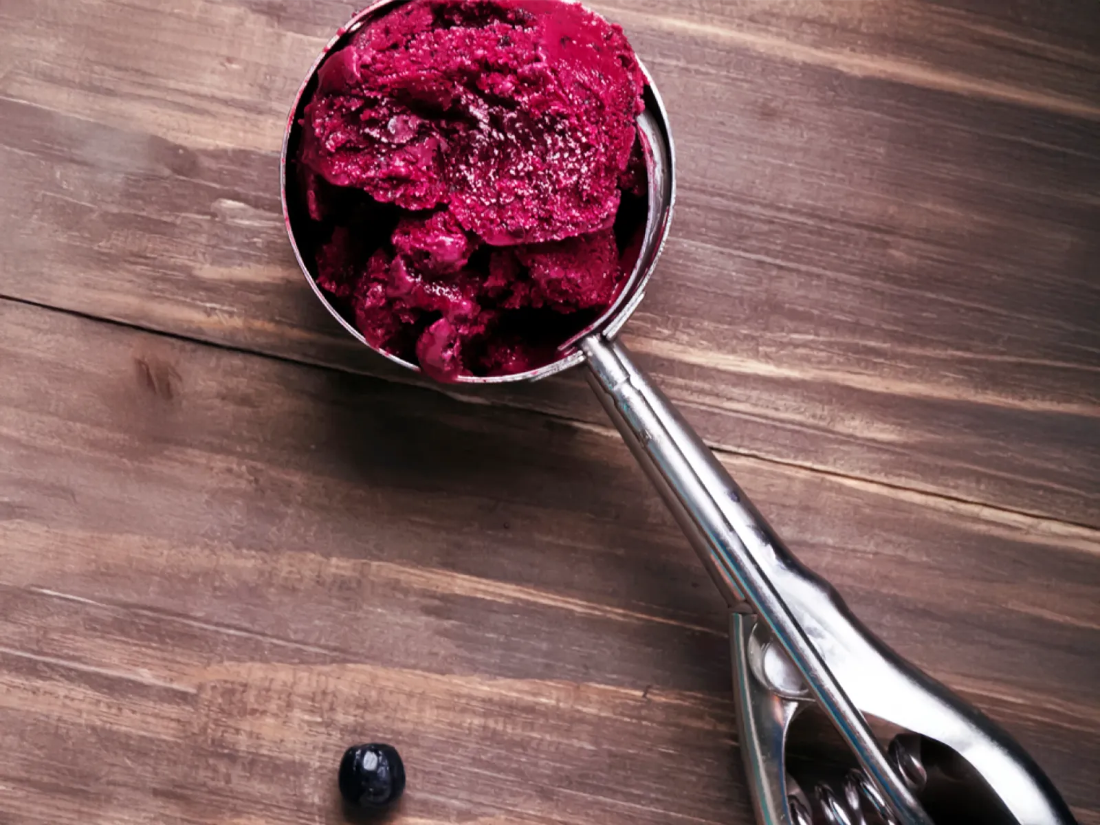 Bosch VitaPower blenderləri ilə hazırlanmış ev dondurması.