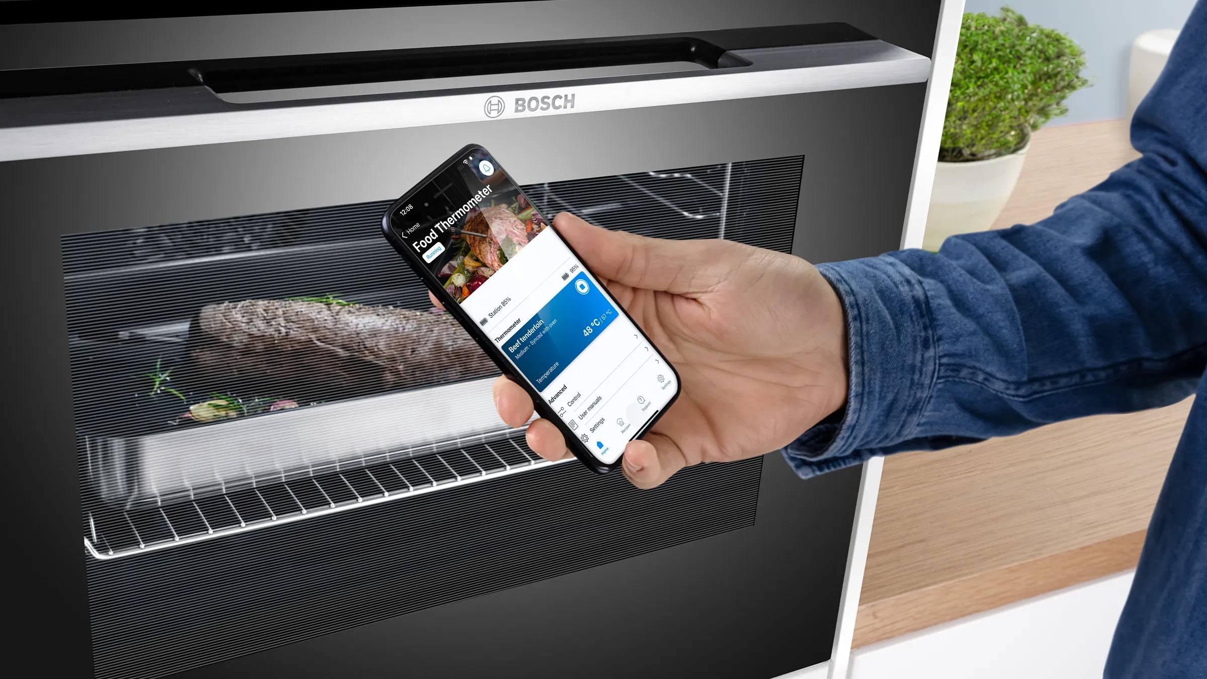 Steuerung eines Bosch-Backofens per Smartphone-App zur Überwachung des PerfectRoast Thermometers im Fleischbraten.
