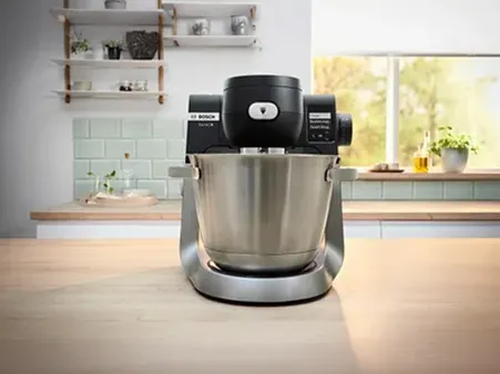 Преден план на черен/сребрист уред Серия 6.