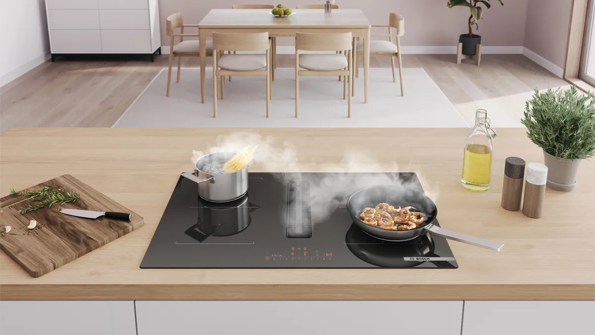 Venting hob taking steam from pans