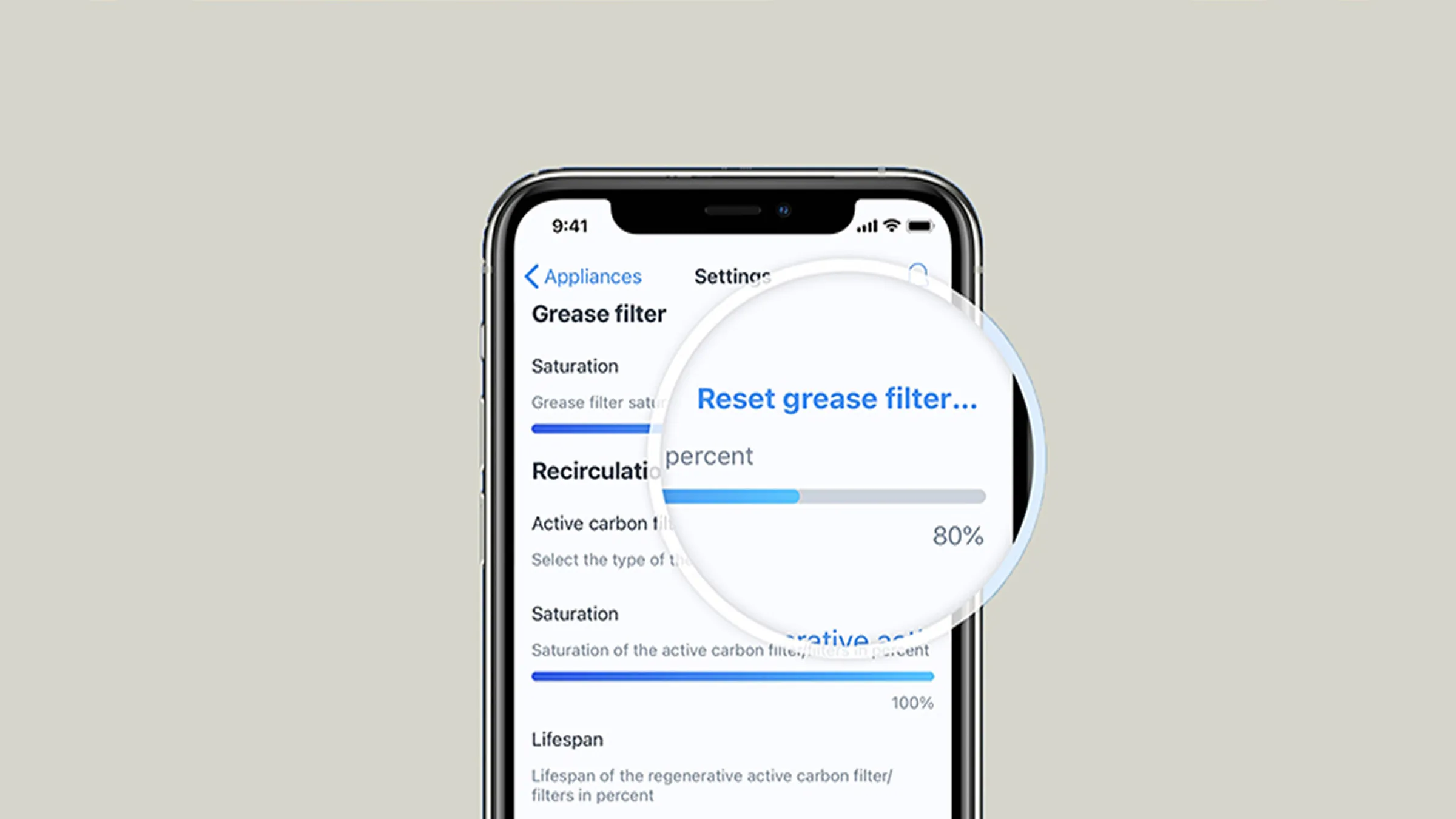 Smartphone-Display mit den Filtereinstellungen und der Sättigungsanzeige in der Home Connect App.