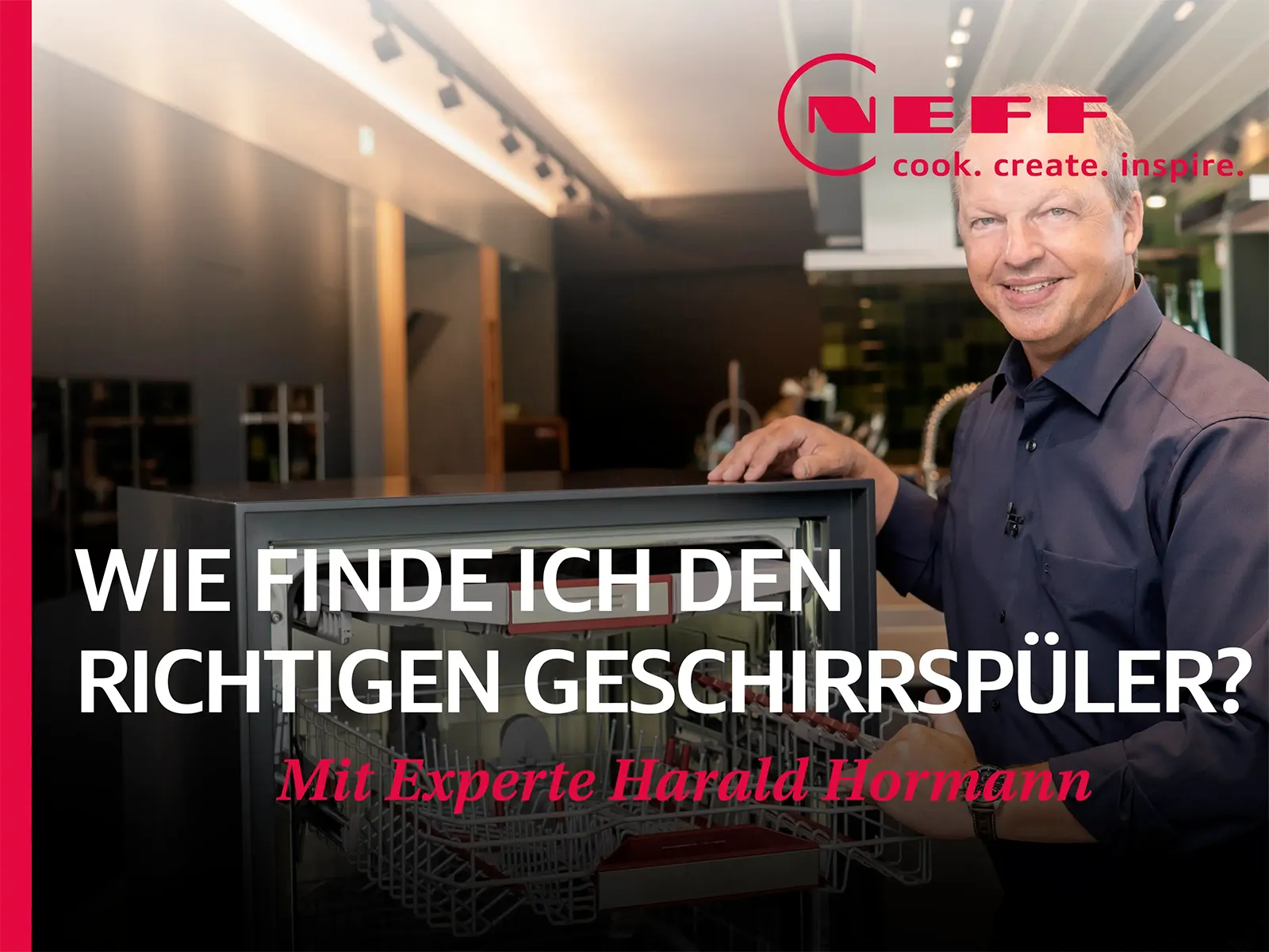 Ein Küchenspezialist demonstriert einen Geschirrspüler, mit einem Text, der fragt, wie man das richtige Geschirrspüler-Modell findet. Eine moderne Küchenumgebung ist sichtbar.