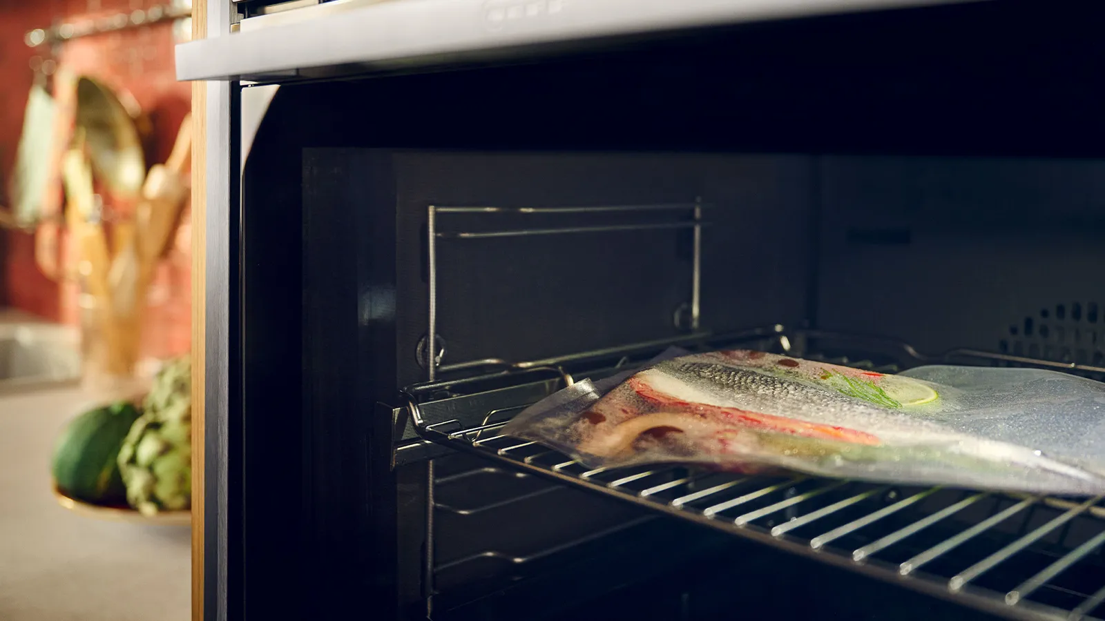 Slow cooking with steam