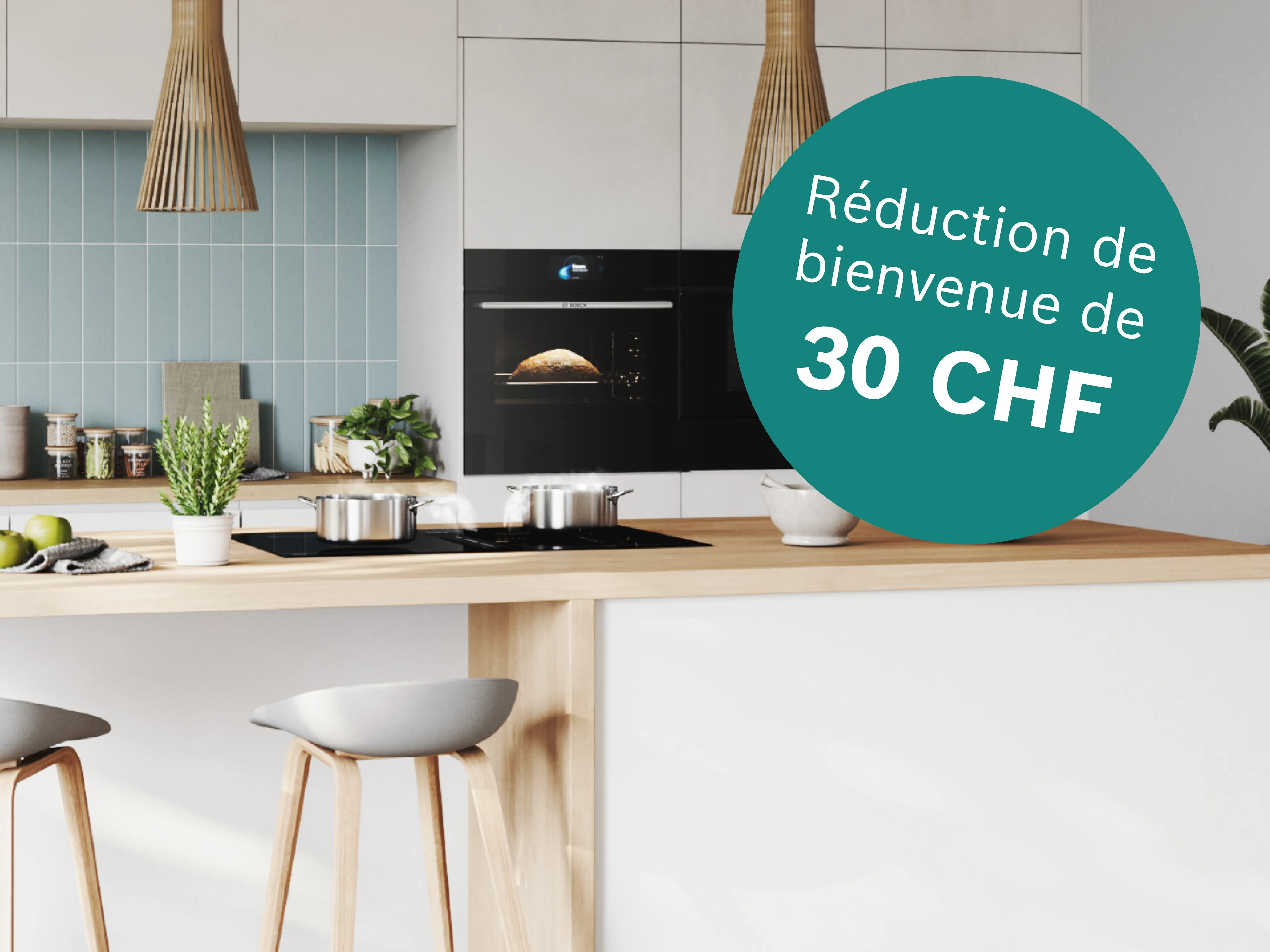 Cuisine moderne avec frigo rempli et pancarte indiquant "30 CHF de rabais de bienvenue