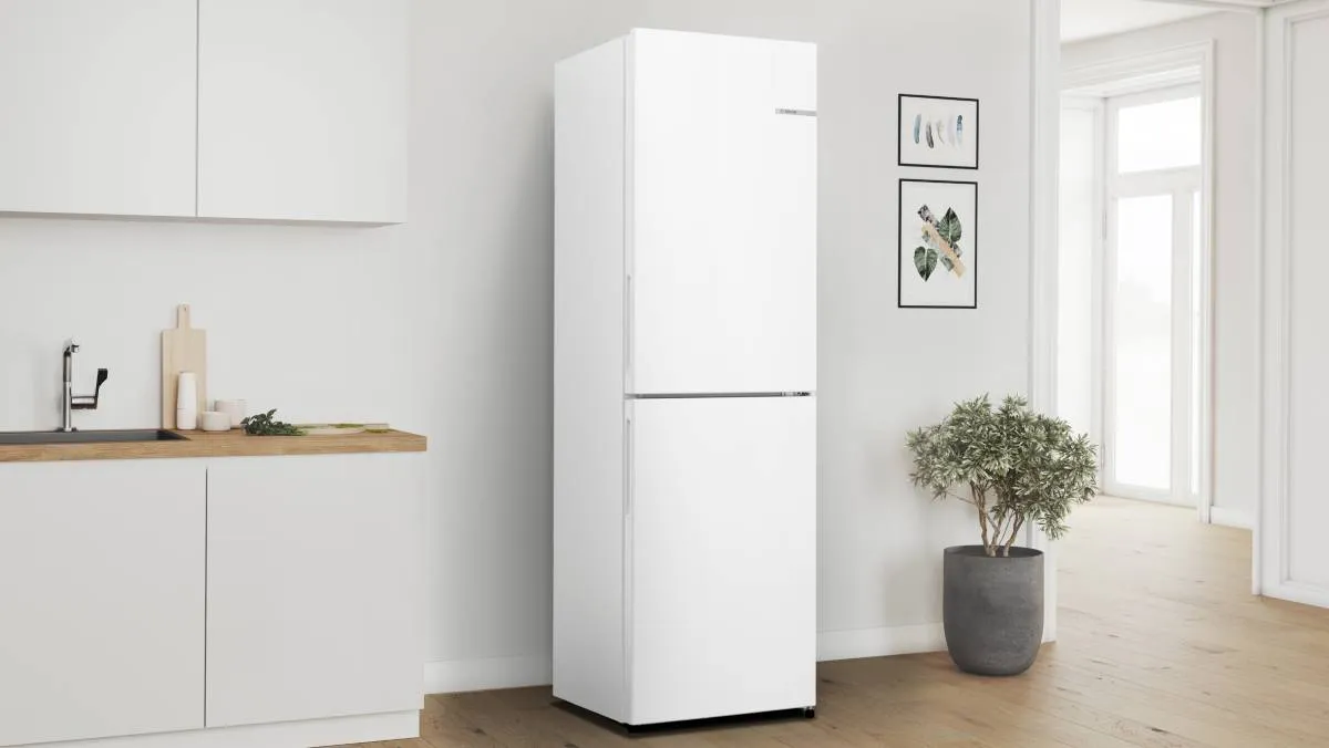 50/50 split ratio fridge freezer