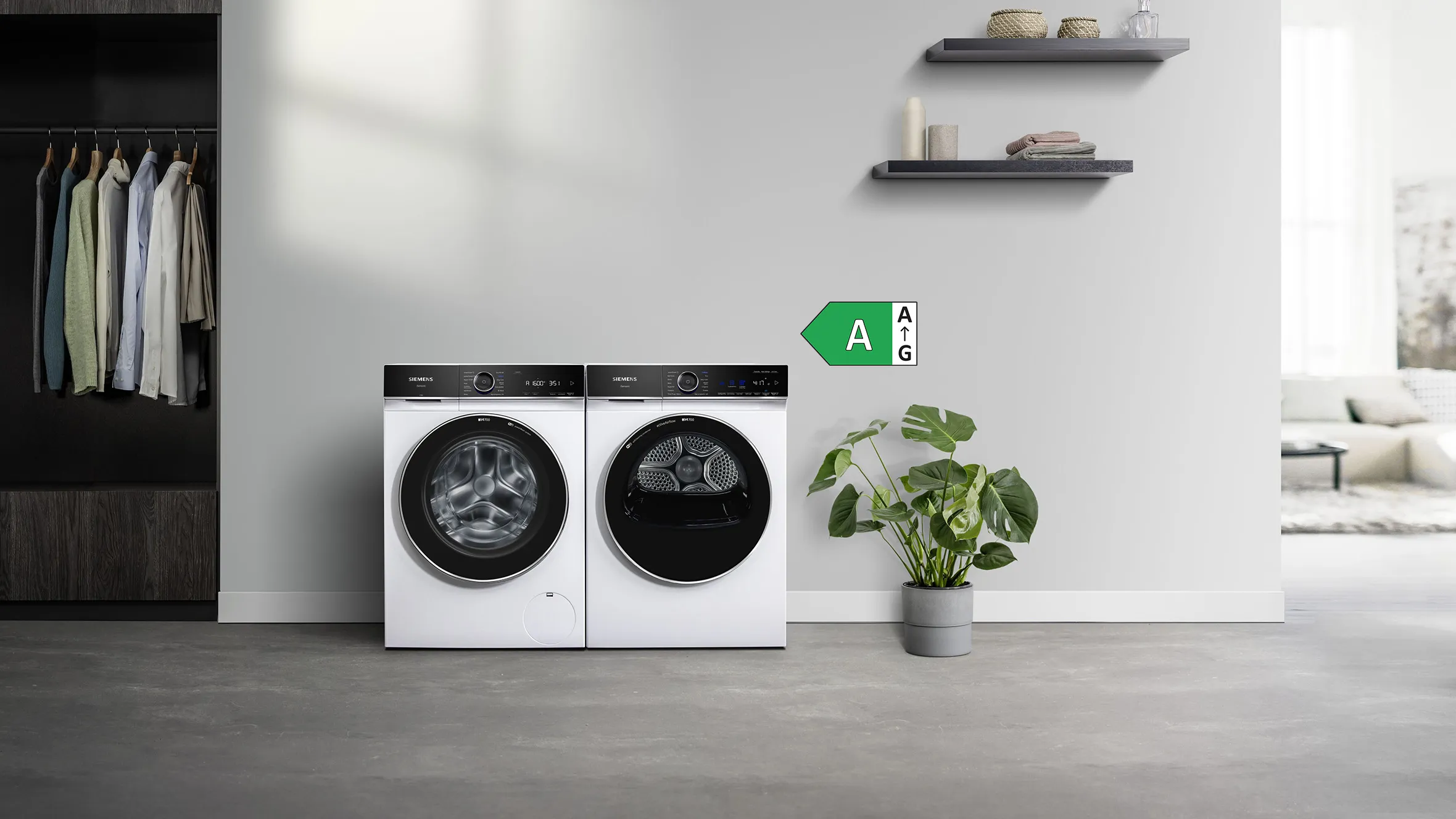 iQ700 Siemens Waschmaschine und Siemens Trockner. Auf dem Bild ist ein Eyecatcher abgebildet mit dem Wort Energiespar-Ratgeber.