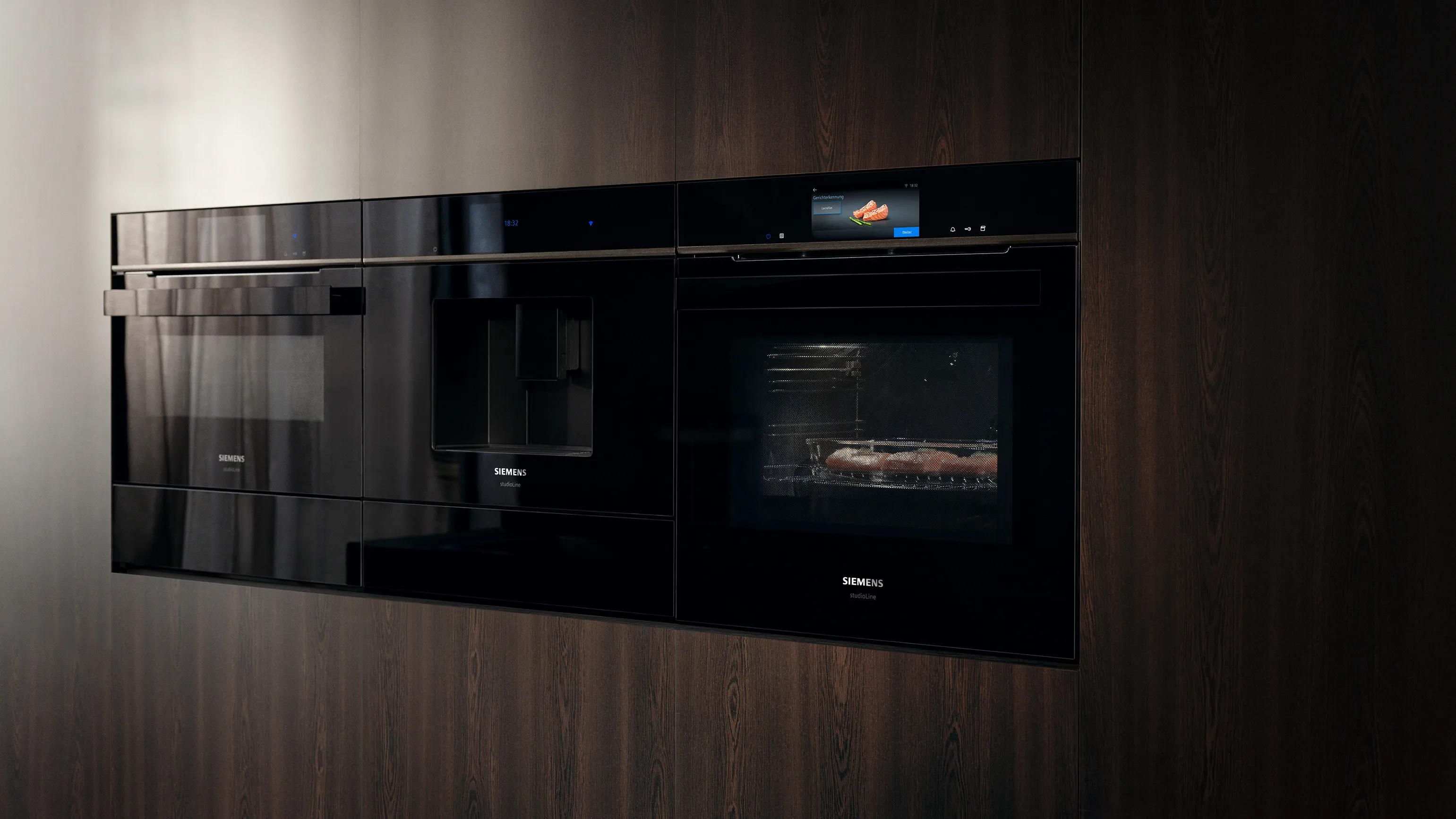 Milieu_Visual_with_Focus_on_Oven_kitchen