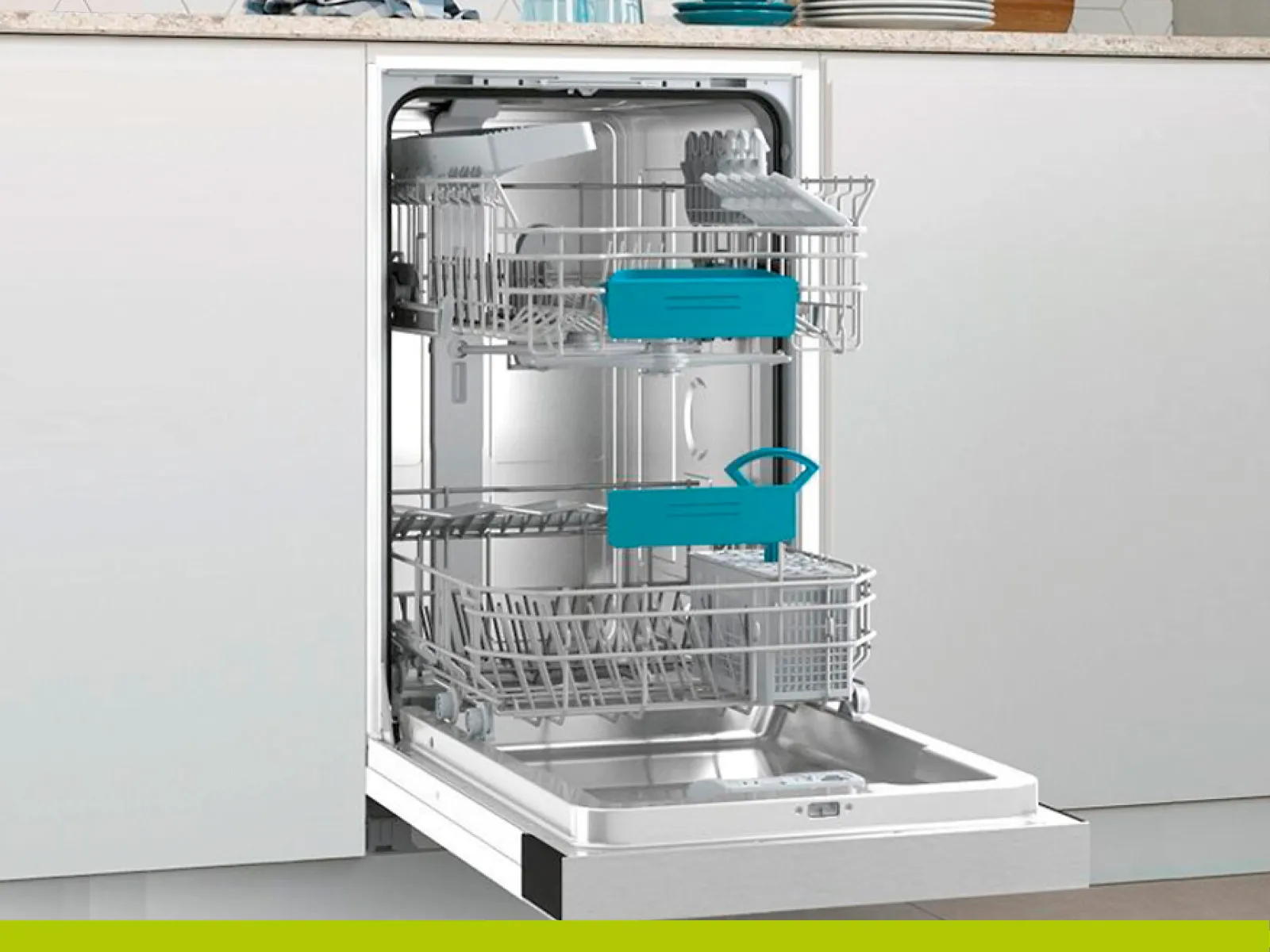 Geöffneter Constructa Geschirrspüler mit einer Breite von 45 cm.