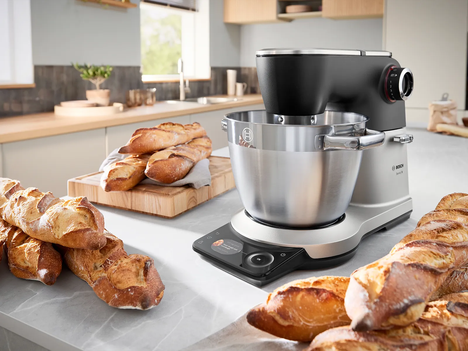 Bosch Series 8 -keittiökone: tehokas, monipuolinen ja modernisti muotoiltu, täydellinen jokaiseen keittiöön.