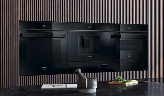 Built in ovens in the modern kitchen design 