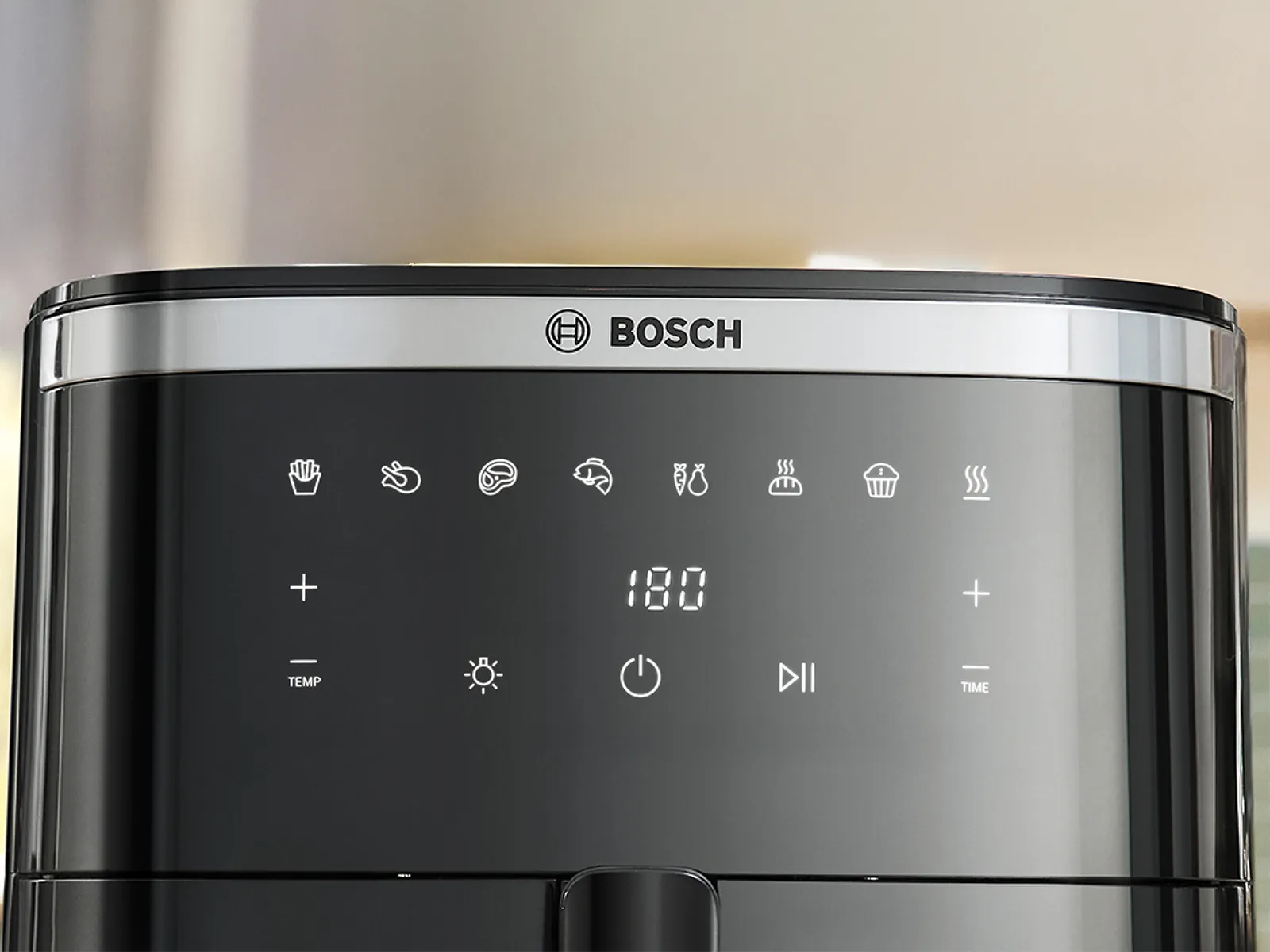 The 7 preset programmes on the Bosch Air Fryer's easy-to-use touchscreen.